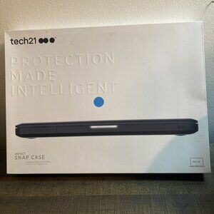 In Box Tech21 Impact‎ Snap Case Apple Macbook Pro 13" Black